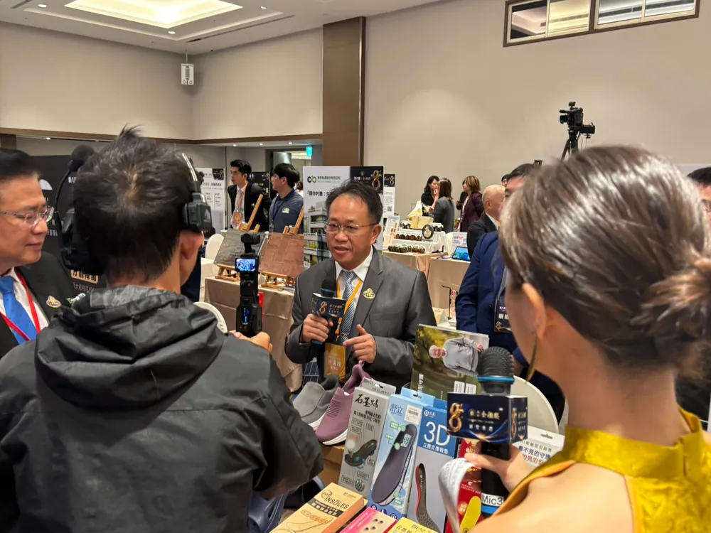 廣薪實業於第八屆品牌金舶獎會場接受媒體採訪